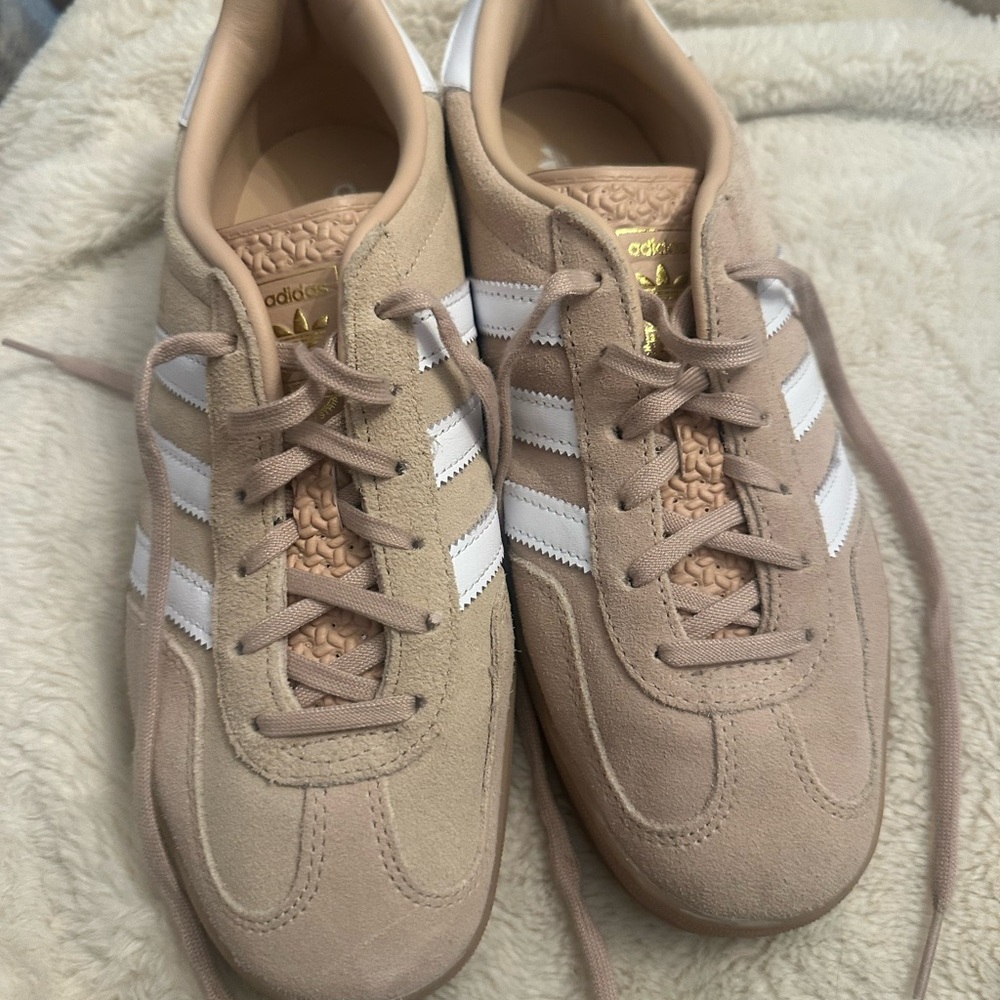 adidas Women's Gazelle Indoor Shoes